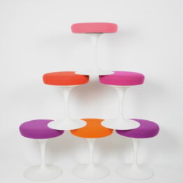 Set of tulip stools designed by Eero Saarinen for Knoll International